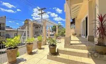 Imagem 3: MAGNÍFICA CASA EM LOCALIZAÇÃO PRIVILEGIADA - TRANQUILIDADE E CONFORTO