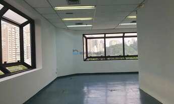 Imagem: Conjunto comercial próximo ao Parque da