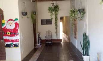 Imagem 2: VENDO CASA Casa com 4 dormitórios