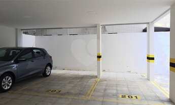 Imagem 3: Apartamento pronto para morar com três dormitórios e varanda na região do Bessa