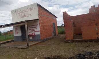 Imagem: Comércio e casa em construção
