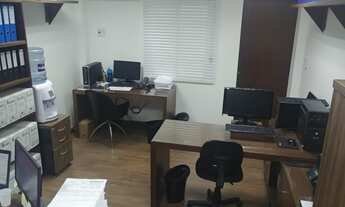 Imagem 4: Imóvel comercial para aluguel e venda tem 540 metros quadrados com 6 quartos