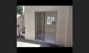 Imagem 2: Vende se uma casa. 135.000 (podemos negociar