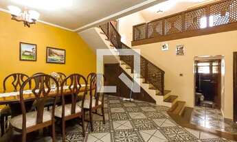 Imagem 3: Casa à Venda - Vila Galvão, 2 Quartos, 300 m2