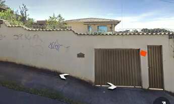 Imagem: Alugo quarto somente para moças no bairro