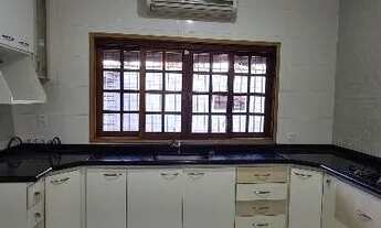 Imagem 4: ALUGA-SE CASA COM PISCINA, 3 DORMITÓRIOS, BAIRRO ANHANGABAÚ - JUNDIAÍ/SP