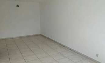 Imagem 4: Alugo casa espaçosa e com ótima localização em São Gonçalo!