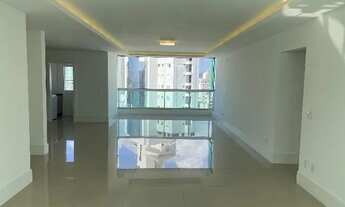 Imagem 5: Ap. em Balneário Camboriú Centro, 3 suites 3 vagas de garagem vista mar