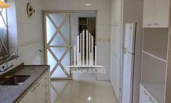 Imagem 4: Casa de 301m² com 3 quartos sendo 3 suites, 4 banheiros e 4 vagas em Alphaville, Residenci