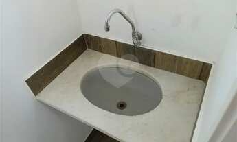 Imagem 6: Loja próximo ao metrô da Praça Saens Pena