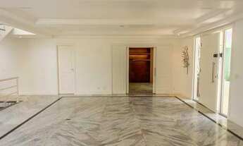 Imagem 7: Linda Mansão triplex reformada, com elevador, 5 suítes e ótima Localização na Barra da Ti