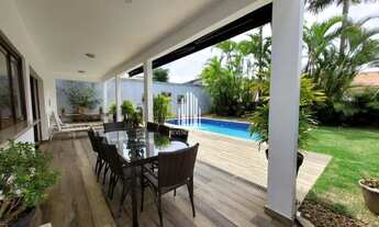 Imagem 3: Casa no Residencial 11, 04 suítes, 03 vagas cobertas, ar condicionando, aquecimento solar