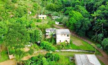 Imagem 2: Chácara à Venda com 1.000 m² e Casa Duplex - 4 Quartos - Próxima ao Asfalto em Anchieta-ES