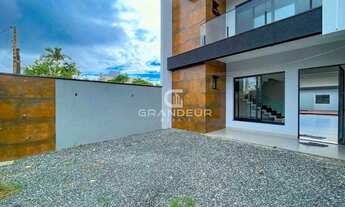 Imagem 3: Sobrado Alto Padrão, 203m² de Área Construída com Piscina