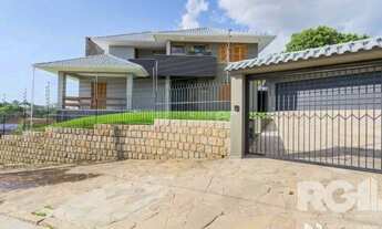 Imagem 3: Casa com piscina, 3 dormitórios, 258m² privativos, no Jardim Itu