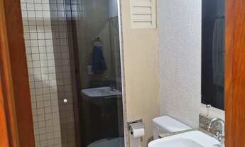 Imagem 4: Quarto semi-mobiliado