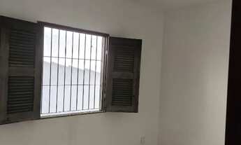 Imagem 7: Casa com três quartos sendo um suíte - Castelão - 95m²