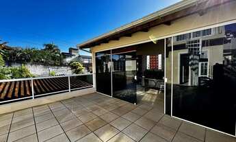 Imagem 4: Casa com espaço gourmet e 4 dormitórios - Trindade