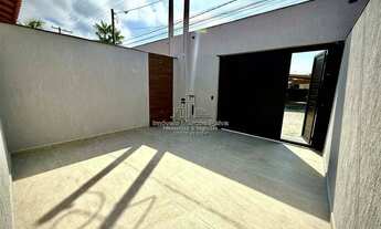 Imagem 3: Casa moderna com área de lazer completa no bairro Santa Terezinha Itanhaém/SP