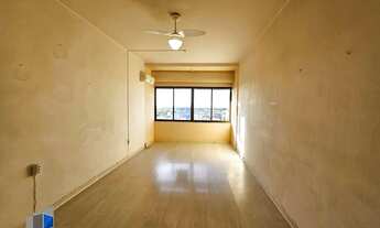 Imagem 2: Apartamento 3 dormitórios de frente com vista e elevador no Moinhos de Vento