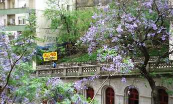 Imagem 3: Terreno no Centro de Porto Alegre, na escadaria do Viaduto da Borges de Medeiros