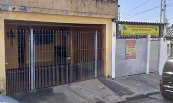 Imagem 4: 3 casas com 3 cômodos cada uma e 2 vagas de garagem