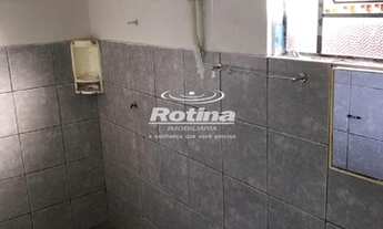 Imagem 5: Colônia à venda, 3 quartos, 1 suíte, 3 vagas, Laranjeiras - Uberlândia/MG