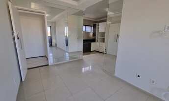 Imagem 3: Apartamento com a venda no Luciano Cavalcante com armários projetados e closet