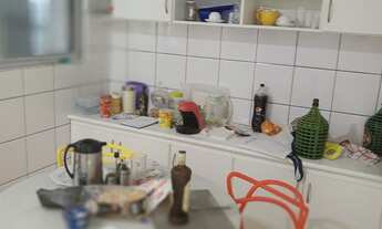 Imagem 2: Apartamento em Paranaguá na rua princesa Isabel número 152