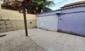 Imagem 3: Ótima casa vazia em bairro residencial