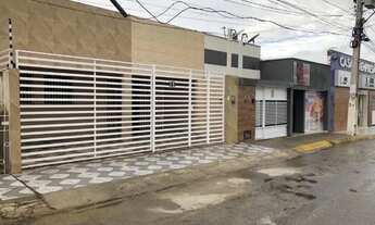 Imagem: Aluguel comercial - Casa espaçosa e versátil