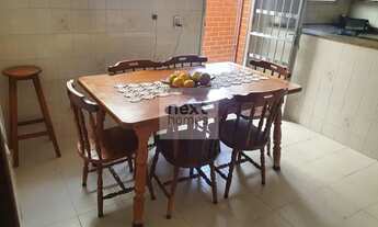 Imagem 4: Excelente sobrado com 3 suítes mais 2 banheiros e garagem para 2 carros