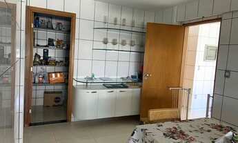 Imagem 5: Está procurando um apto a Beira Mar com espaço amplo para vc e sua família? Essa é sua opo