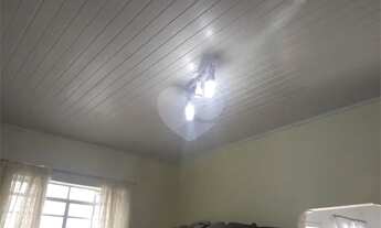 Imagem 4: Excelente Casa na Rua Ipiranga, em Frente ao Supermercado Veran, no centro de Mogi das Cru