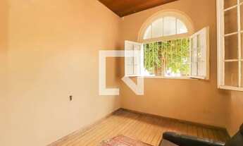 Imagem: Casa para Aluguel - Floresta, 4 Quartos