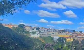 Imagem: Lote ao lado do mocambo, Patos de Minas