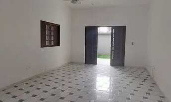 Imagem 2: Casa para aluguel tem 300 metros quadrados com 3 quartos em Gruta de Lourdes - Maceió - AL