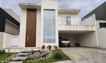 Imagem: Sobrado com 3 dormitórios e piscina à