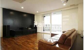 Imagem 2: Apartamento para locação, 5 Suítes , 330 m² , 3 vagas na garagem com uma localização priv