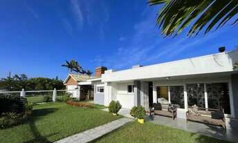 Imagem: Belíssima casa térrea com 4 dormitórios