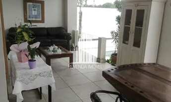 Imagem: Casa na Cidade Jardim com vista para o vale