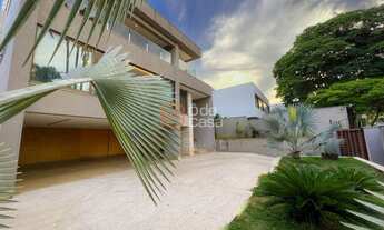 Imagem 3: Casa para venda com 638 metros quadrados com 5 quartos