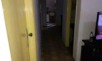 Imagem 2: Casa para venda possui 180000 metros quadrados com 2 quartos em Centro - Nilópolis - RJ