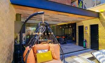 Imagem 2: Casa de condomínio para venda tem 450 metros quadrados com 4 quartos