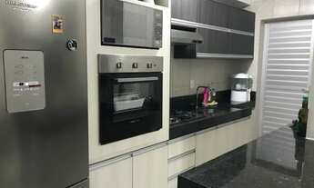 Imagem: Apartamento com móveis projetados