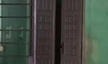 Imagem 4: Vendo casa com terraço, sala, cozinha, 2 quartos e inclui mais 2 kitinets