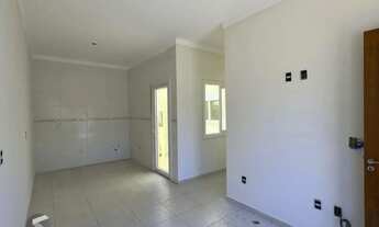 Imagem 3: Casa em condomínio com 2 dormitórios, vaga de garagem e churrasqueira na Olaria