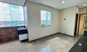 Imagem 2: ALUGUEL - LOCAÇÃO - Cobertura com 3 quartos, suíte, elevador e 2 vagas no bairro Arvoredo