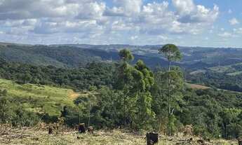 Imagem 2: Terreno Amplo de 500m² Perto da Represa em Ibiúna Condomínio Fechado