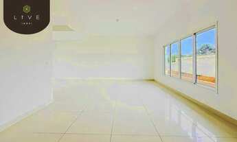 Imagem 4: Sobrado Triplex com 03 quartos, 01 suíte, 02 vagas de garagem, à venda em Santa Felicidade